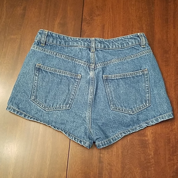 H&M Coachella Shorts - Picture 4 of 4